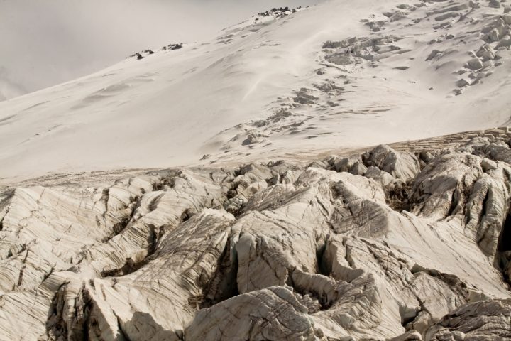 ледники Эльбруса - вид с морены